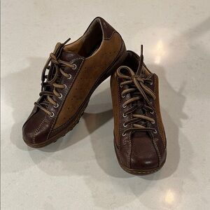 Born Womens Brown Perforated Leather Sneakers 6 Lace-Up Oxford Casual W0578 F7